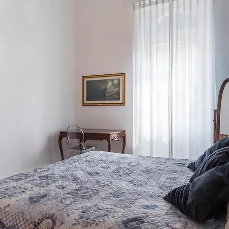 Guesthost - Musei Vaticani Stylish Apartment