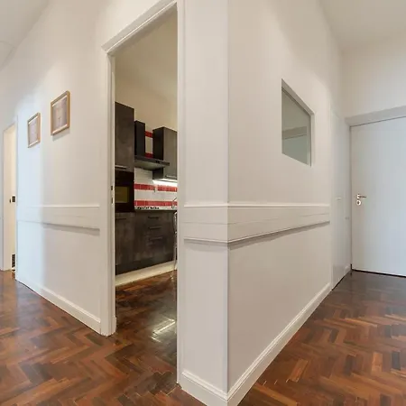 Guesthost - Musei Vaticani Stylish